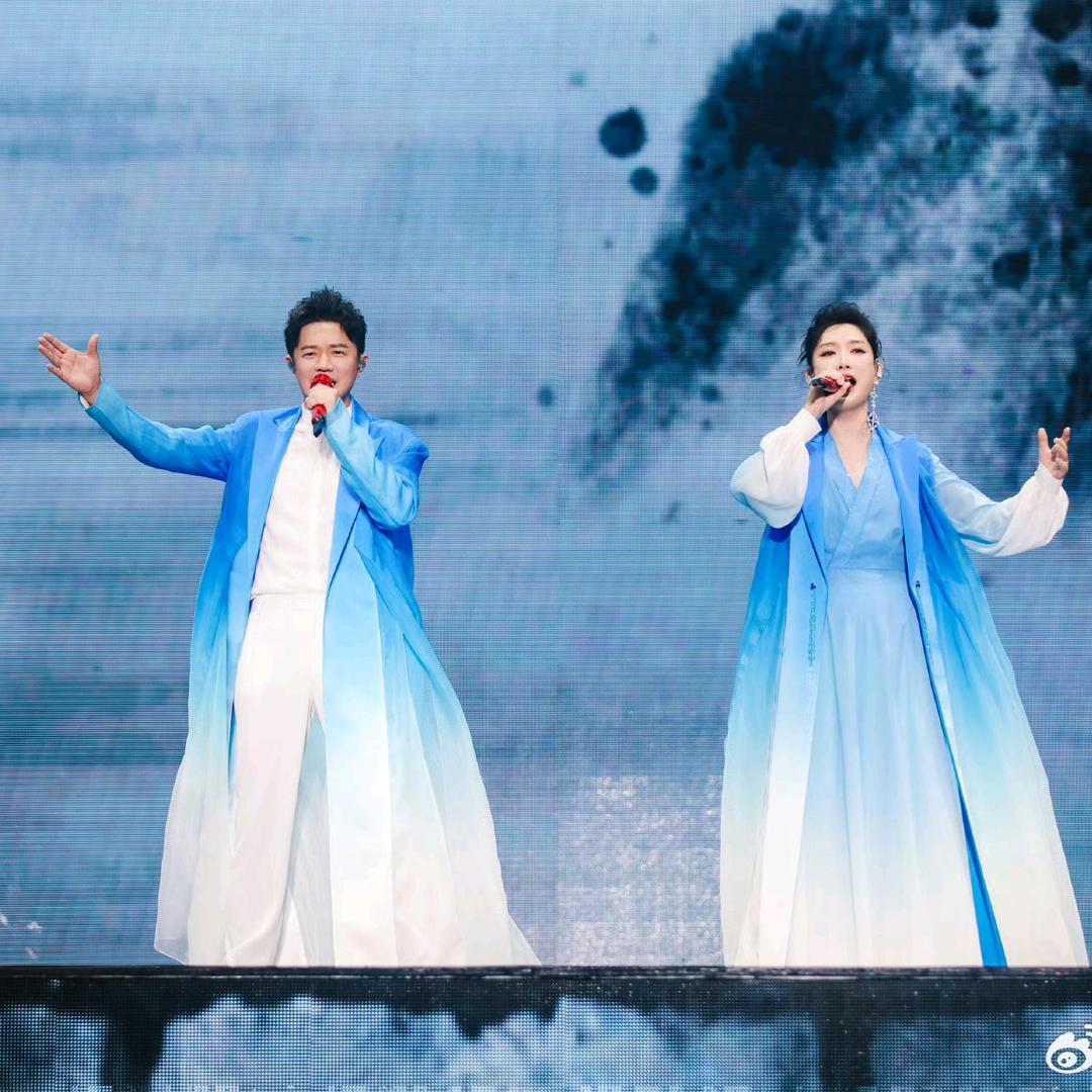 今非昔比（凤凰传奇，女排粉丝）