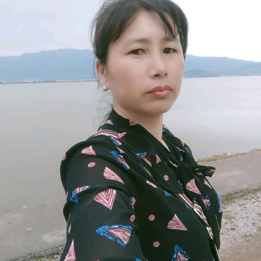 a159137128彩钢瓦钢结构