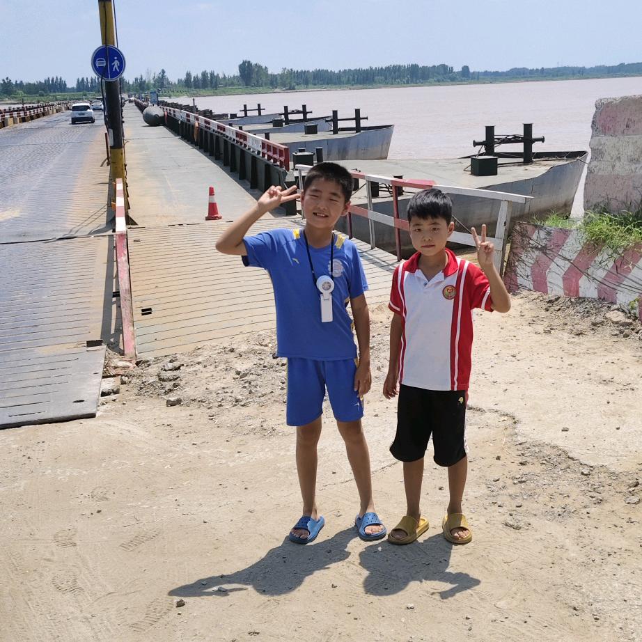 ℳ๓ 一介俗人°ꦿ: ᭄: