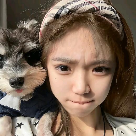 ￴￴￴  ￴￴ ￴ ￴Zhou'