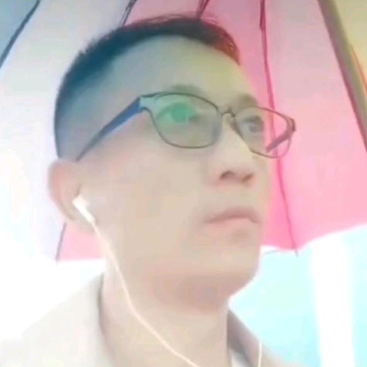 半瓶矿泉水