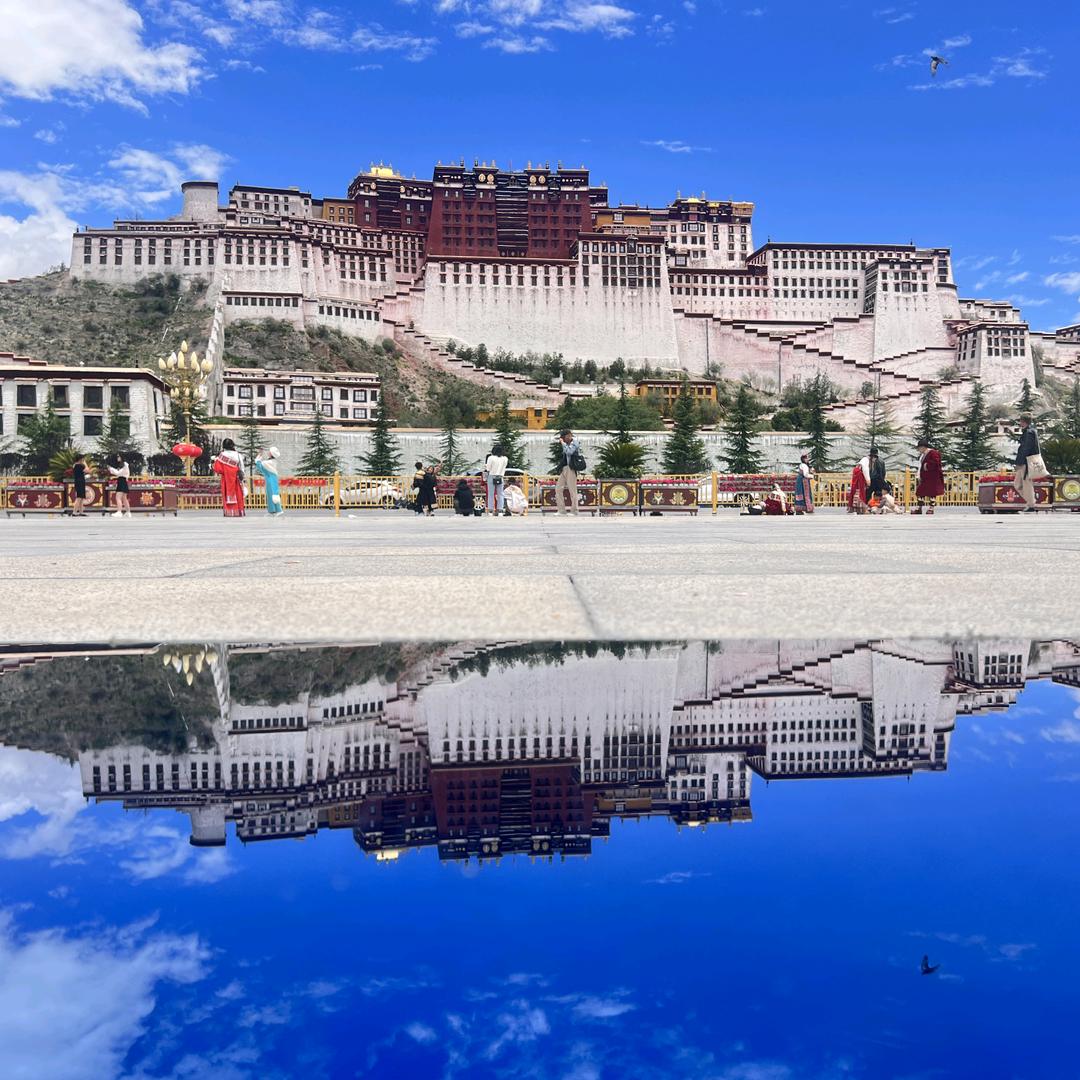 毕棚四季山水温泉酒店