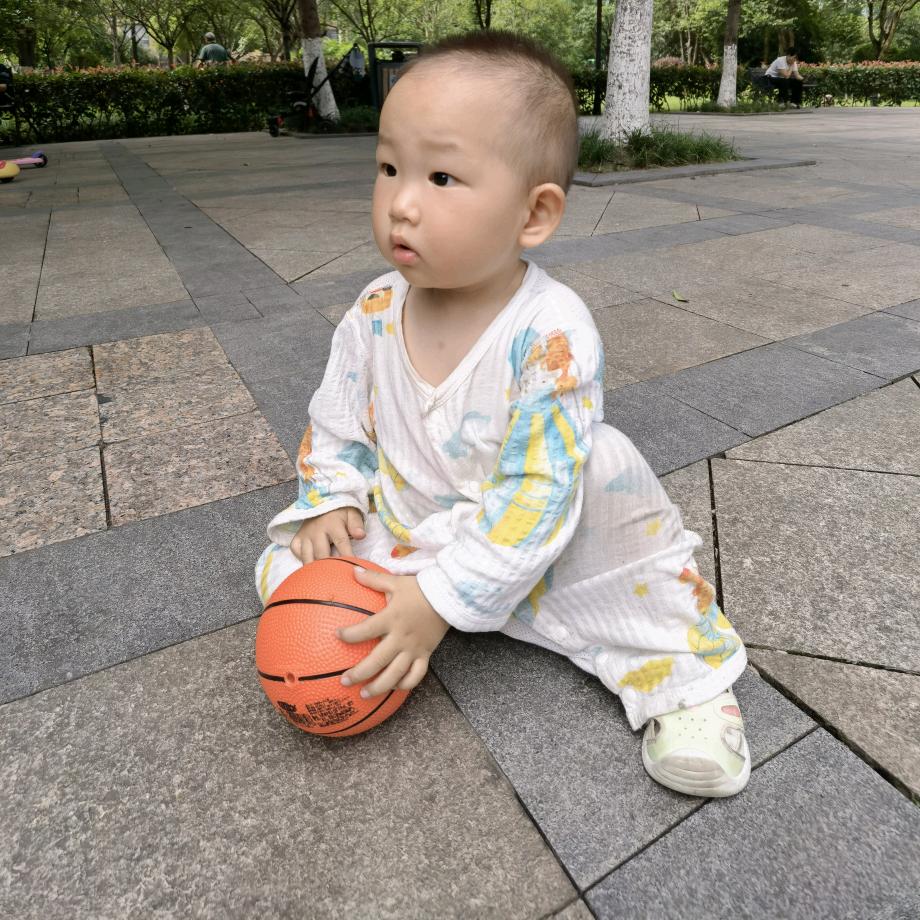 一一麻麻（带娃中）