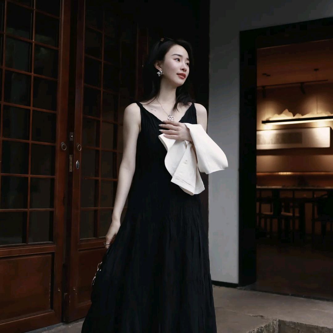 邱莹莹【穿搭补给站】