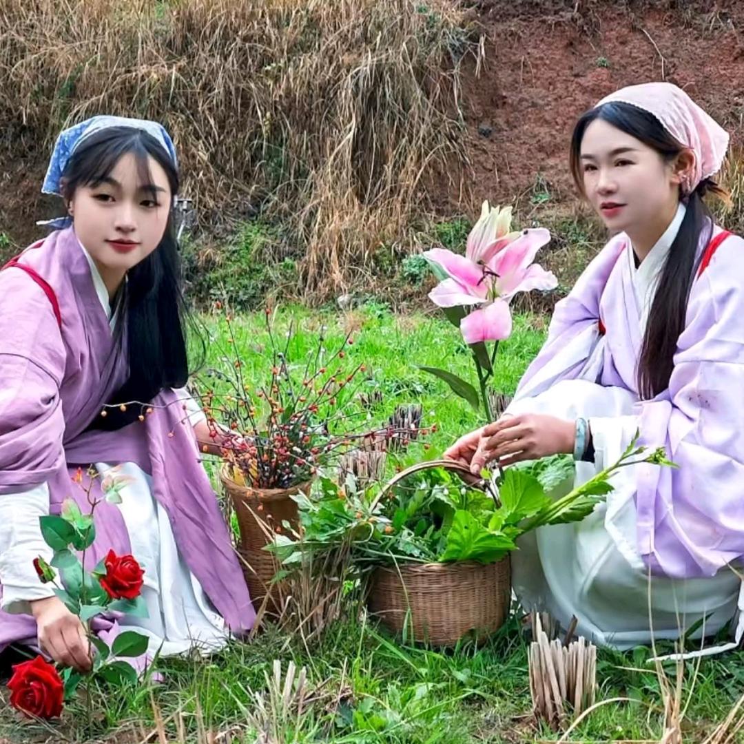 @荬火柒🦑🦂🍂🍁小女孩🦅🦅