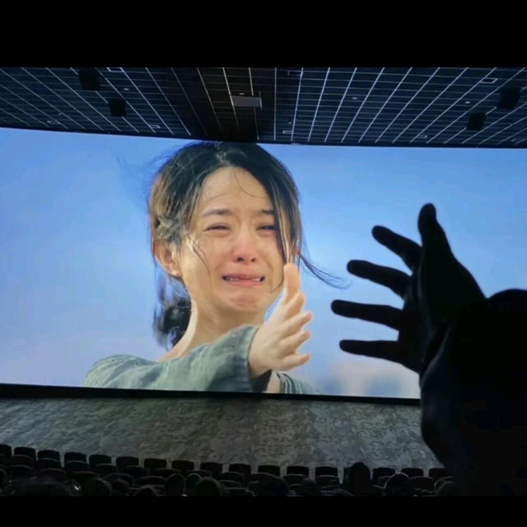倍儿硬啃的小伙
