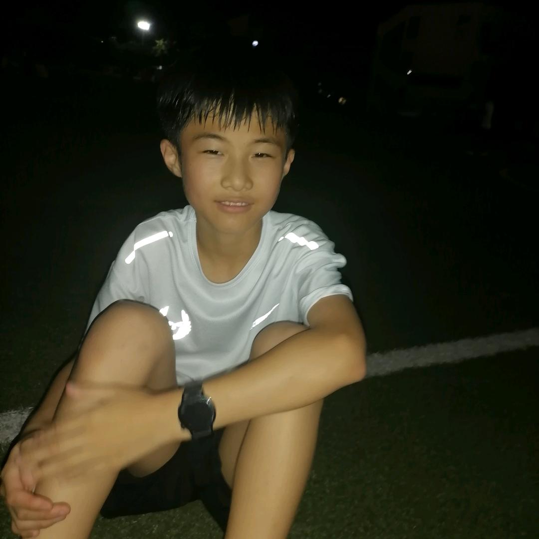 小曾同学（增肌版）