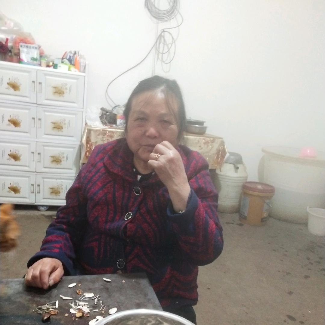 俗  人