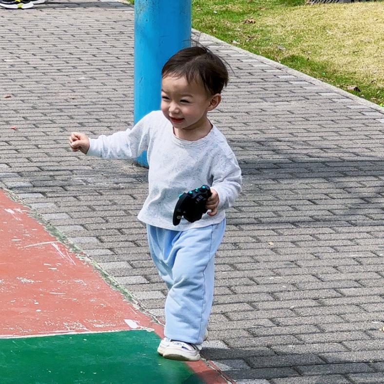四只小哈哈～