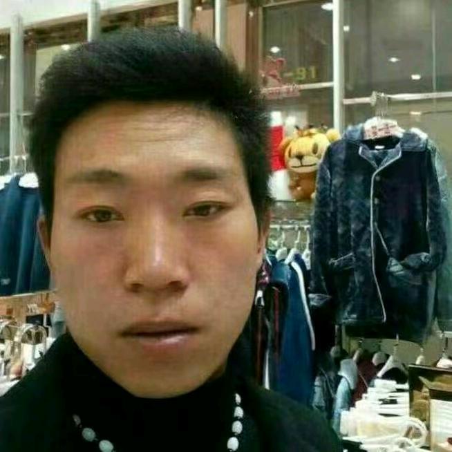 单身一人。