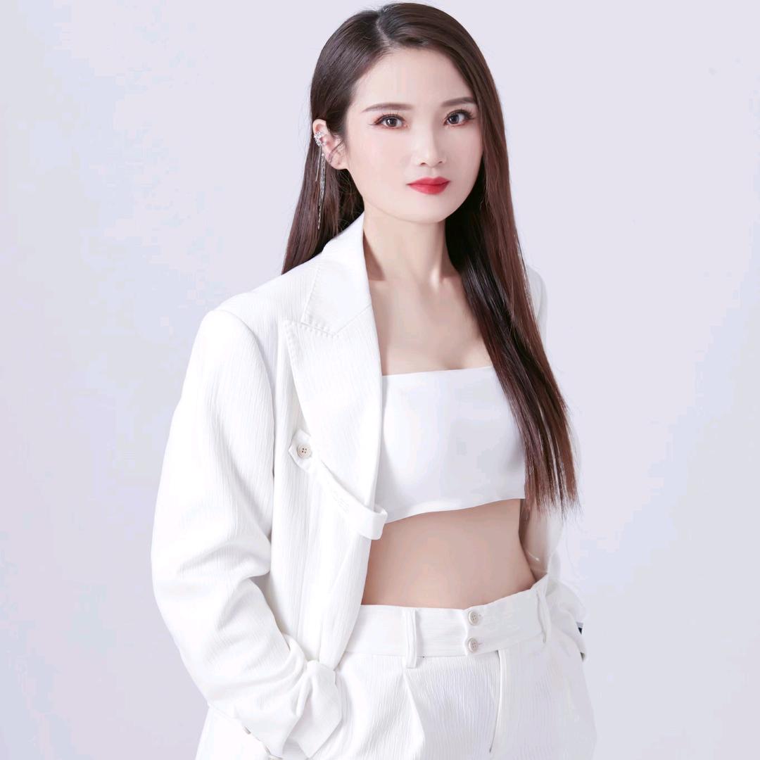 唐糖（唐薇亲二姐）