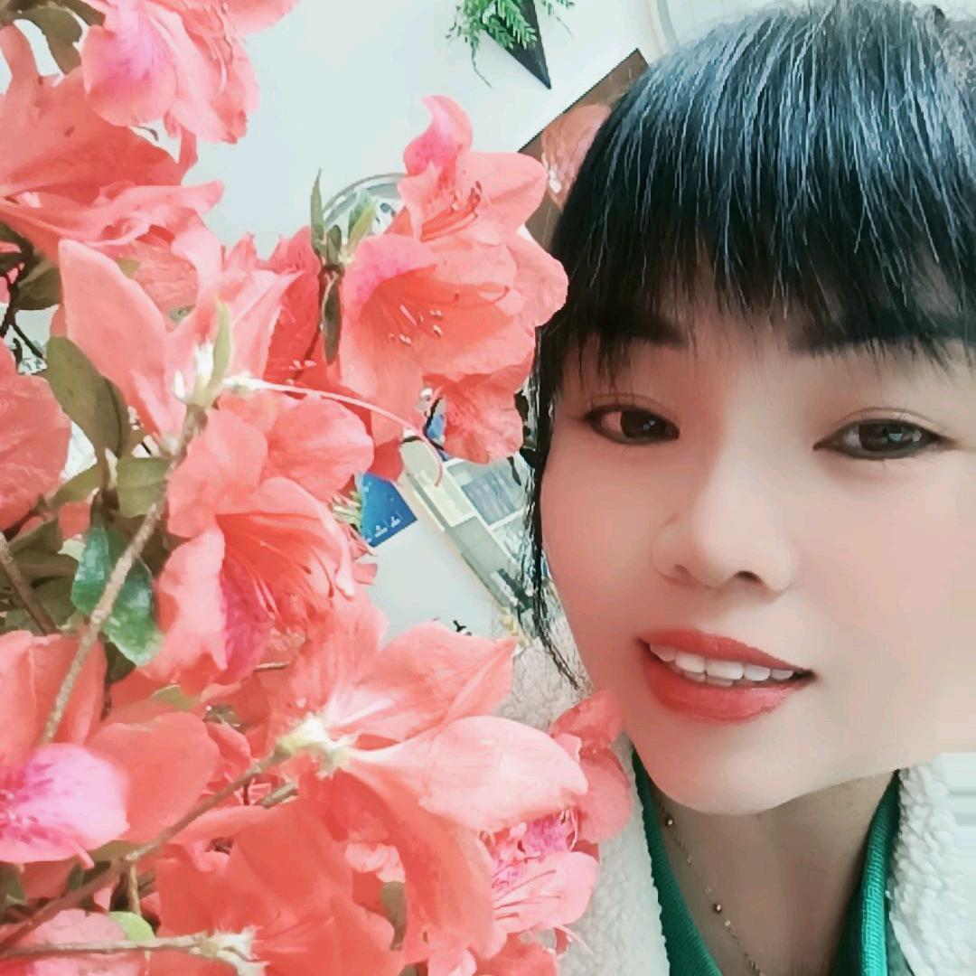欣欣专业免打理烫发婚纱和化妆加义丽江路口