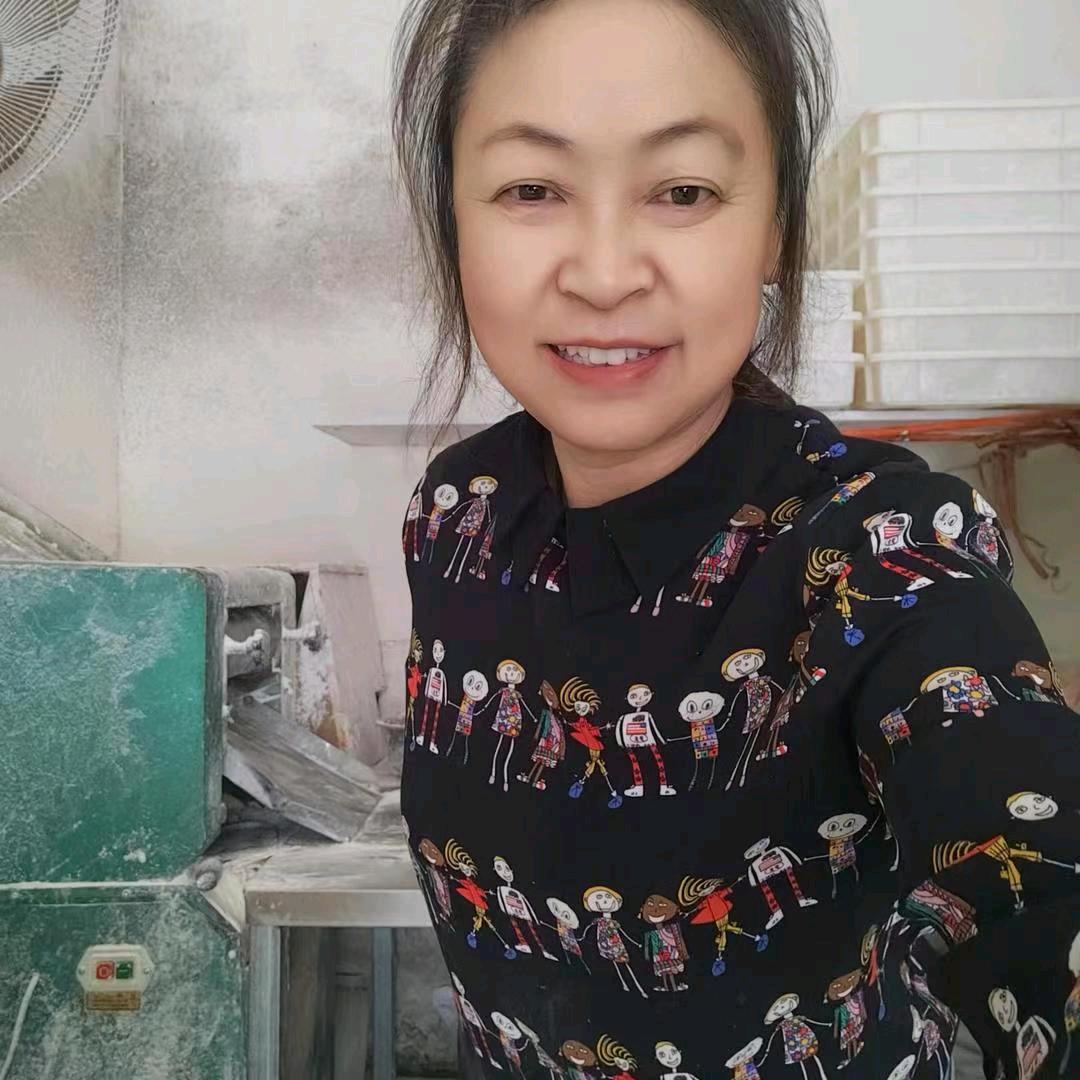 鹰姐晚上20.20开播