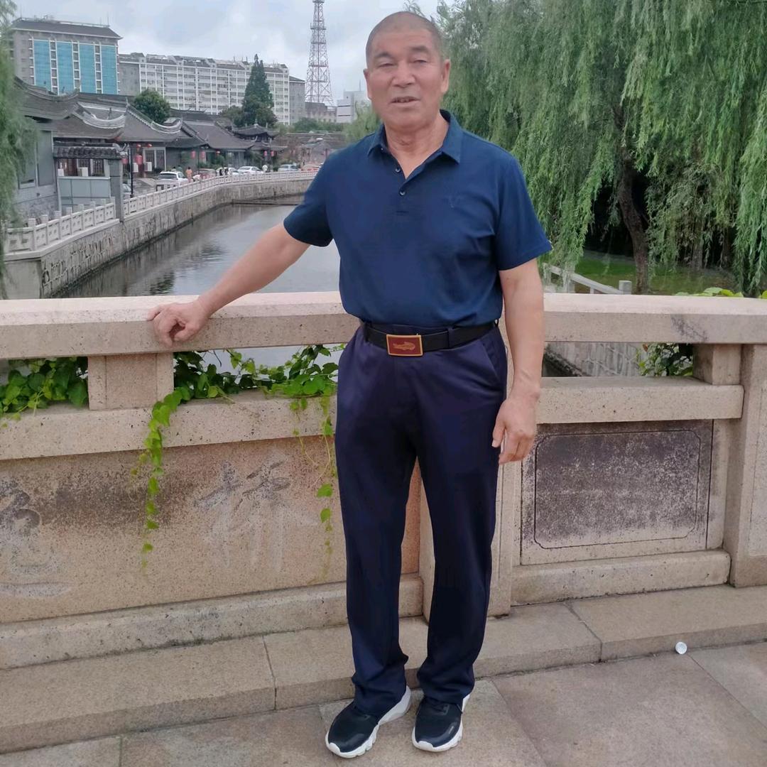 乐乐爷爷