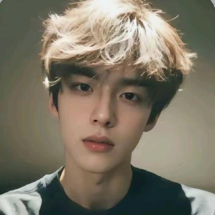 彭 于 晏.