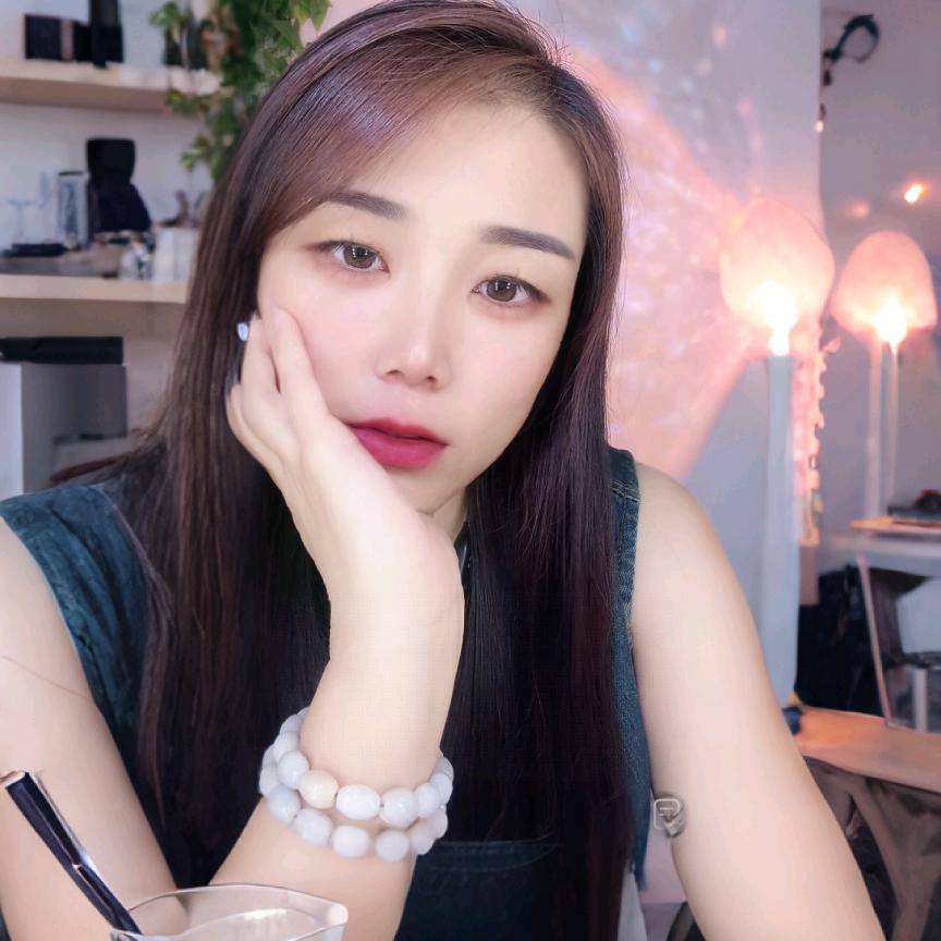 冣༒   ༂  ༃乂