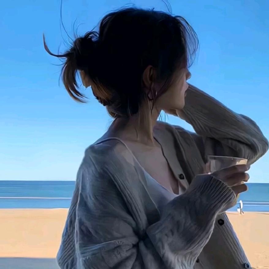 秦秦