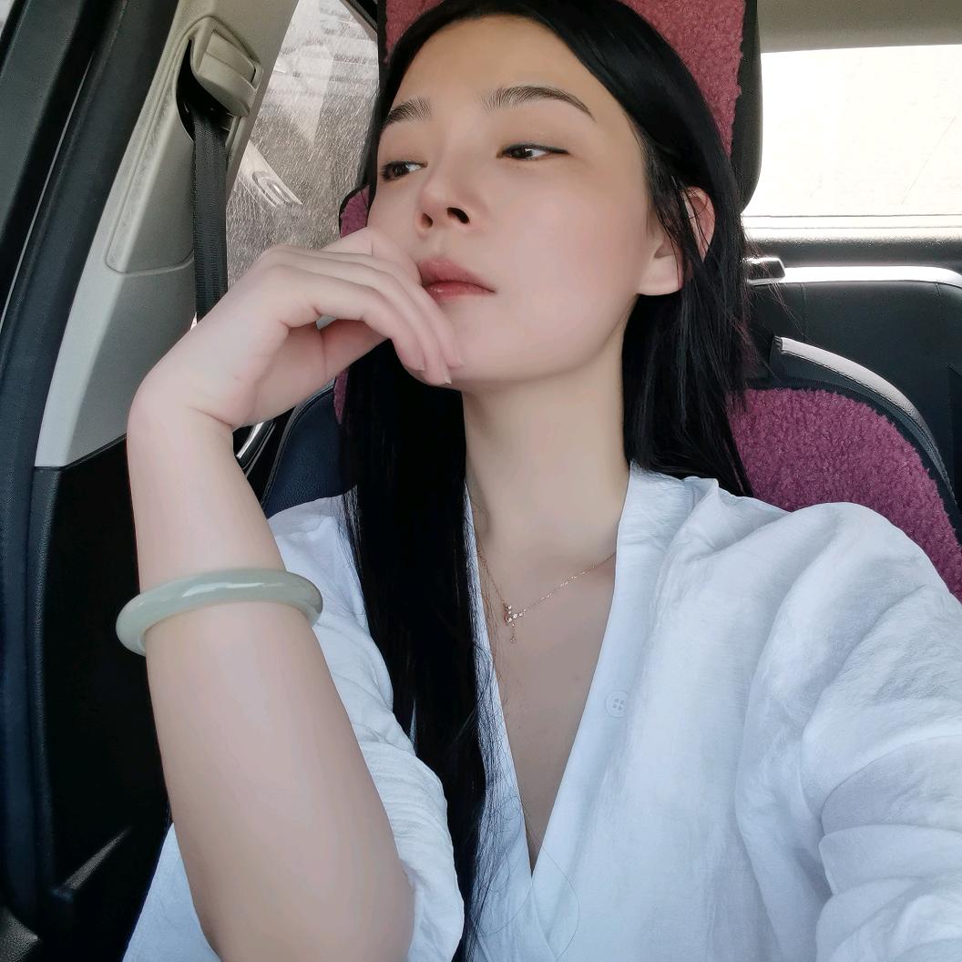 月亮弯弯人力