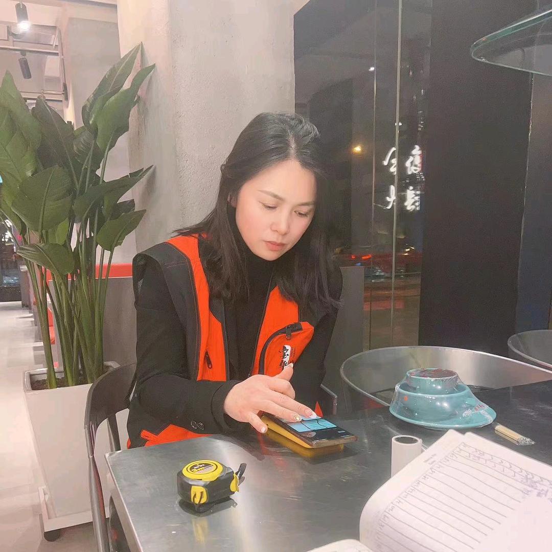 宝华烧烤翟姐