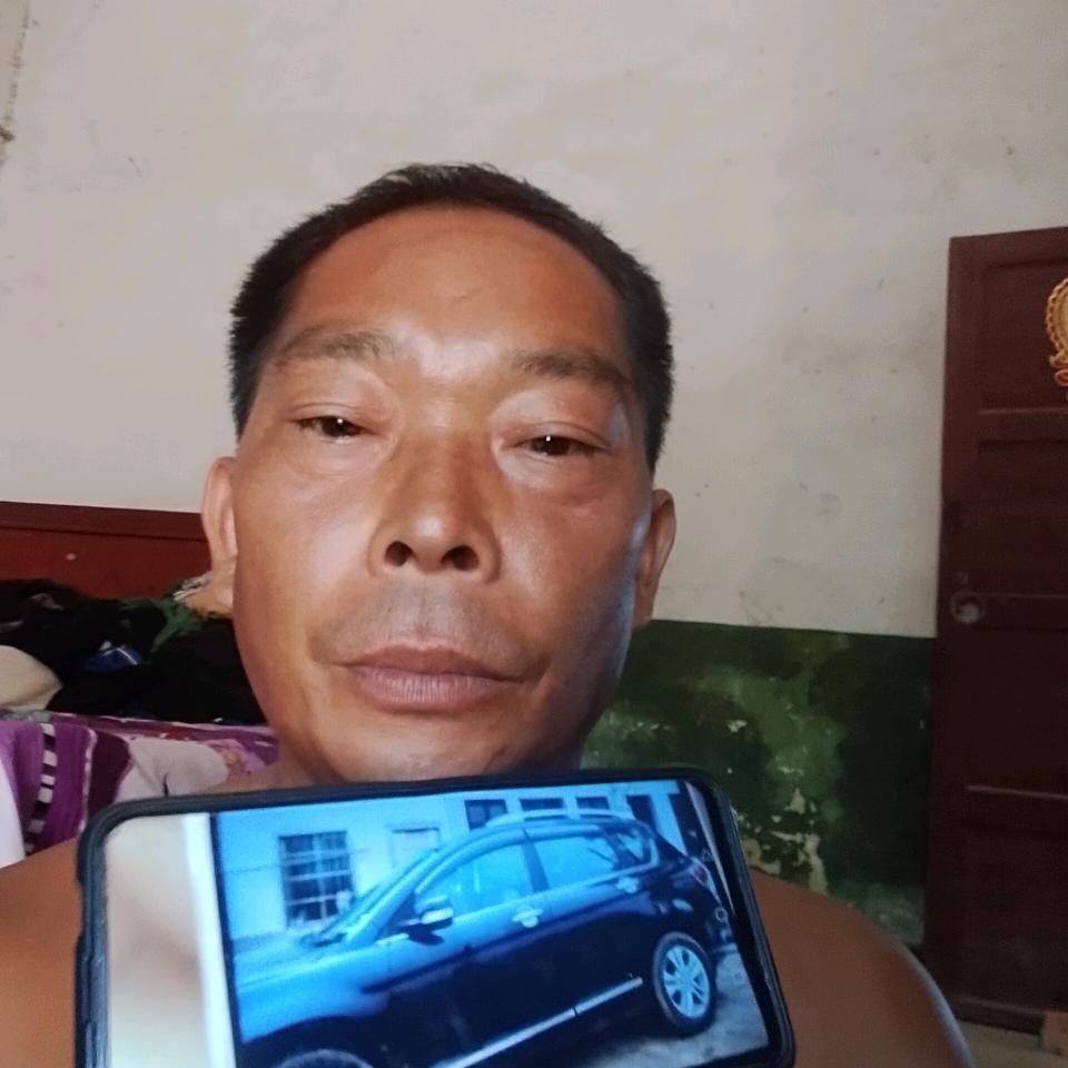 覃庆华