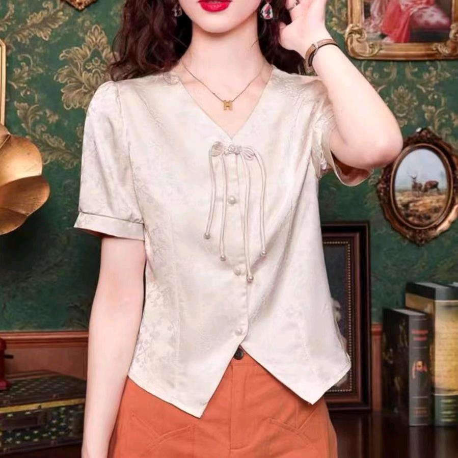 悦梵依服饰穿搭