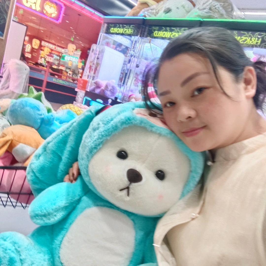 小扆妹小易妹