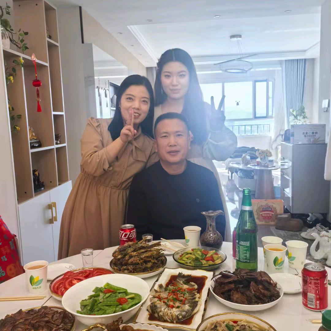 文艳华(福瑞家苑北门赏茗茶行)