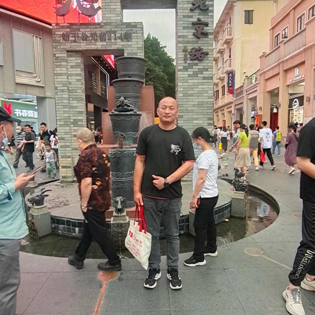 鲁漆匠外墙仿石漆团队