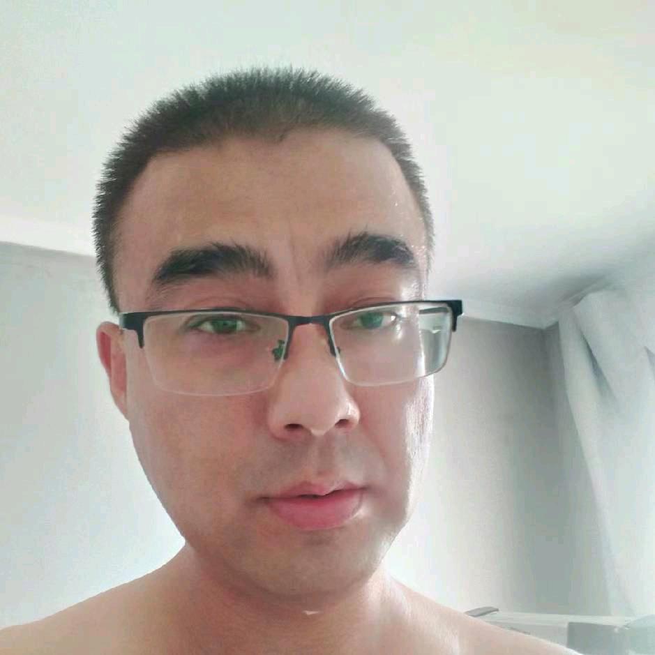 壁布小哥