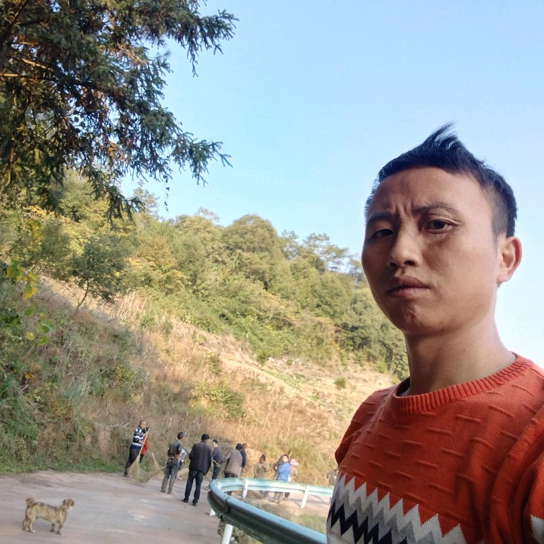 (๑♡⌓♡๑)小張爱歌唱🐇🐇🐇