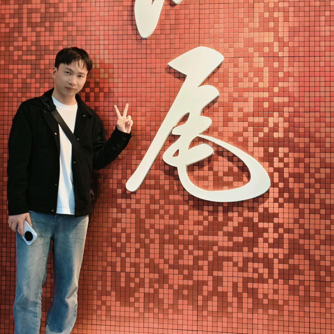 有钱周围都是笑脸