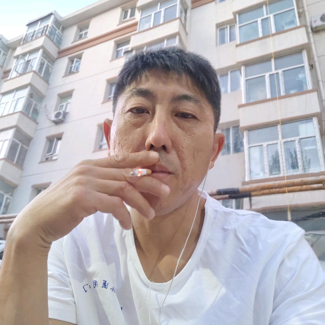 草原雄鹰