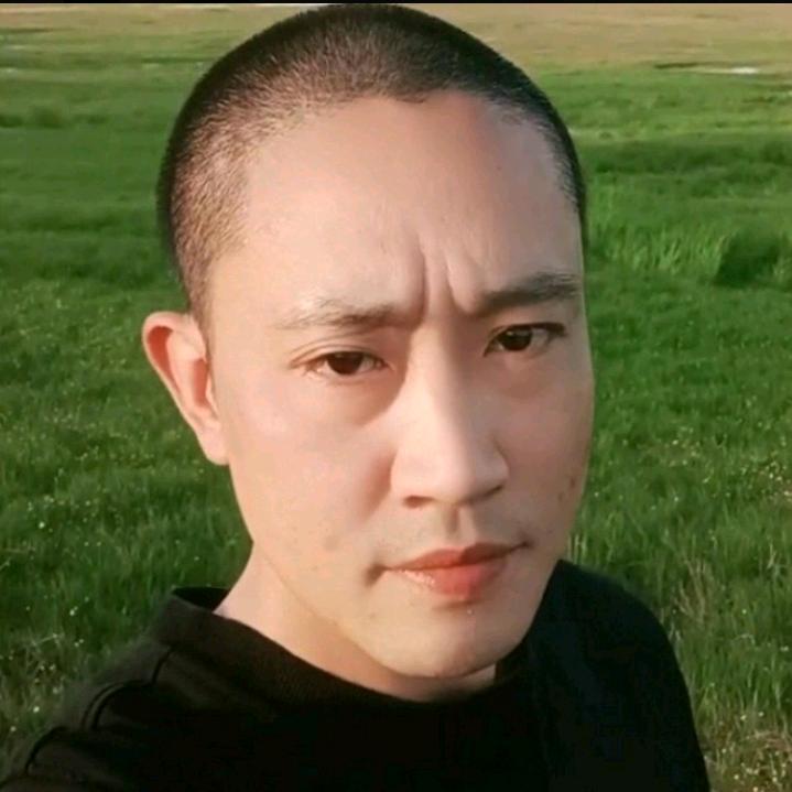 骑着小毛驴