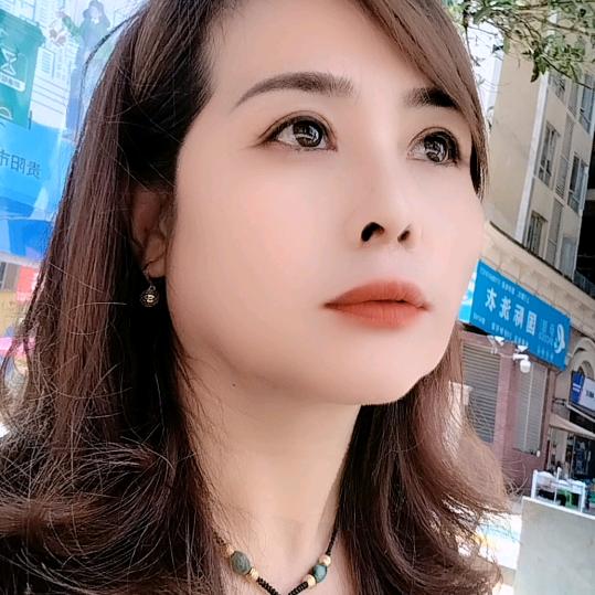 带刺的玫瑰