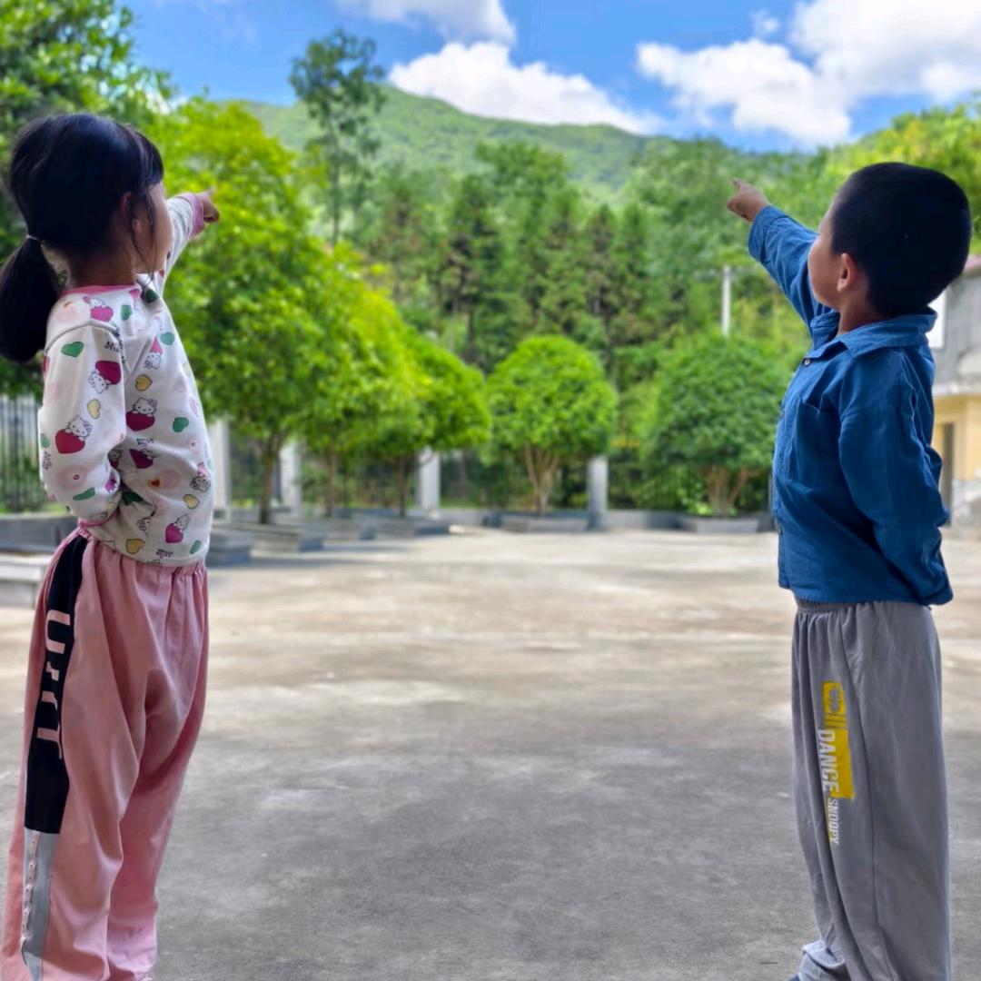 ╭☞一花🌸一草🌿一世界🏠╰☜╮