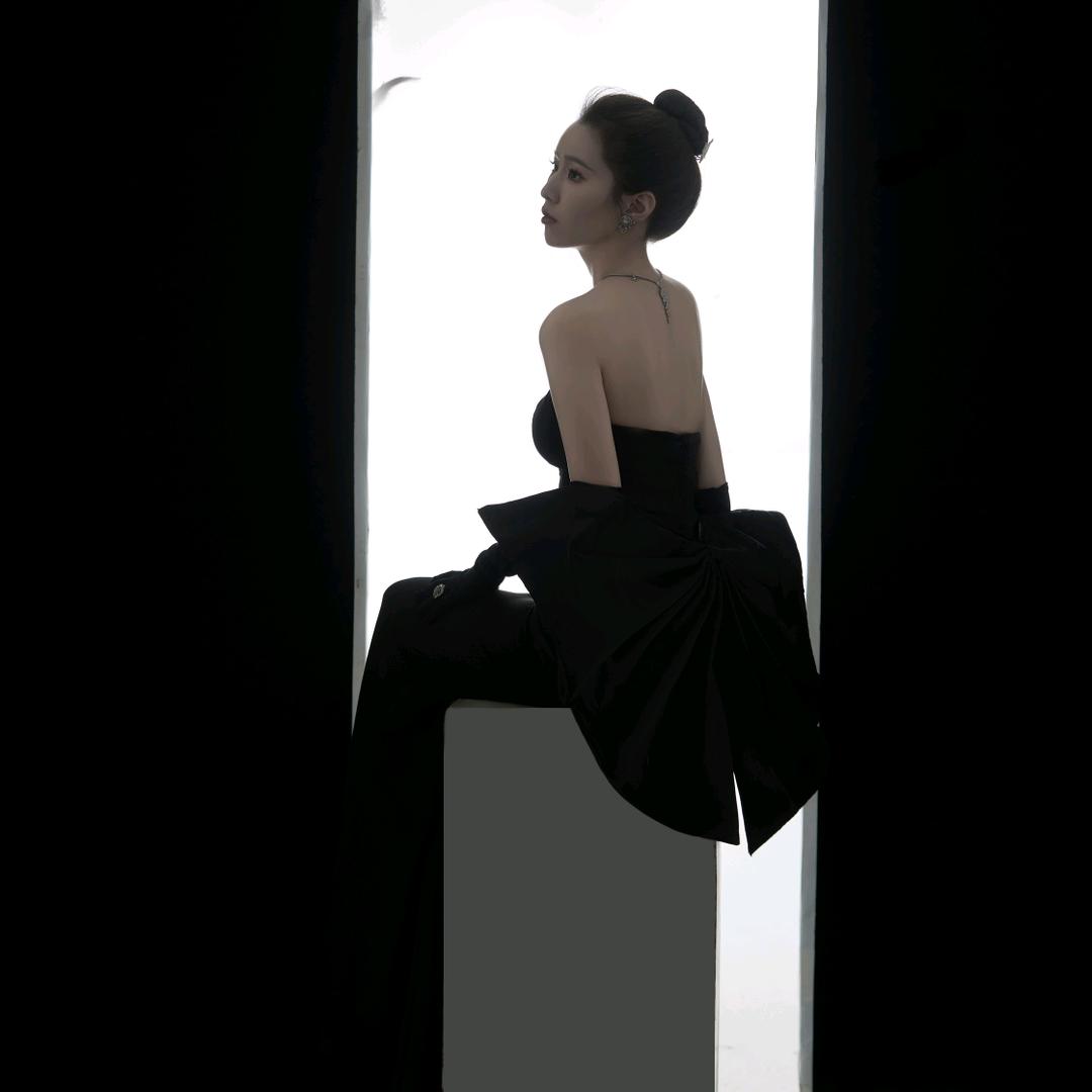 T.小白