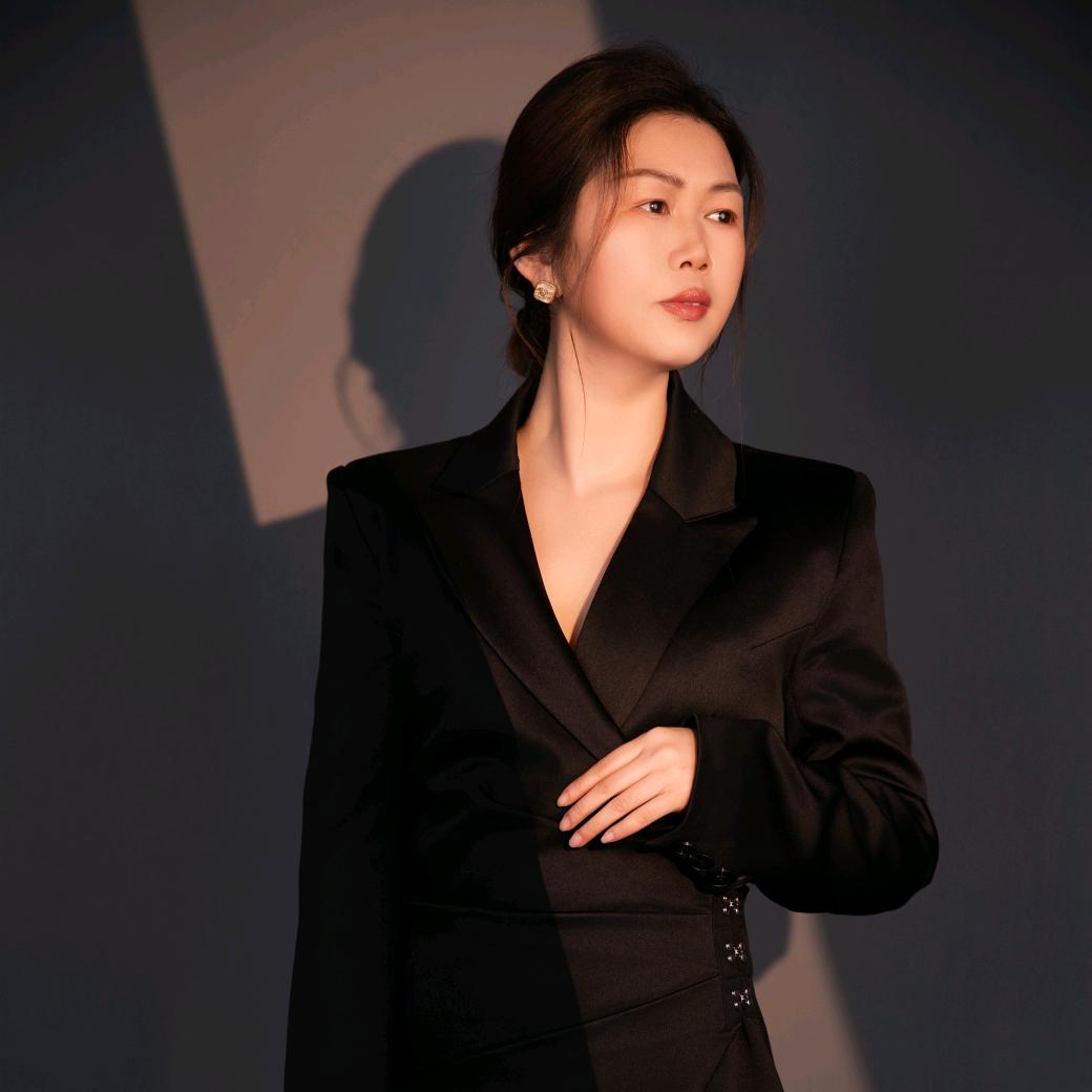 桃江灰山港窗帘娇娇