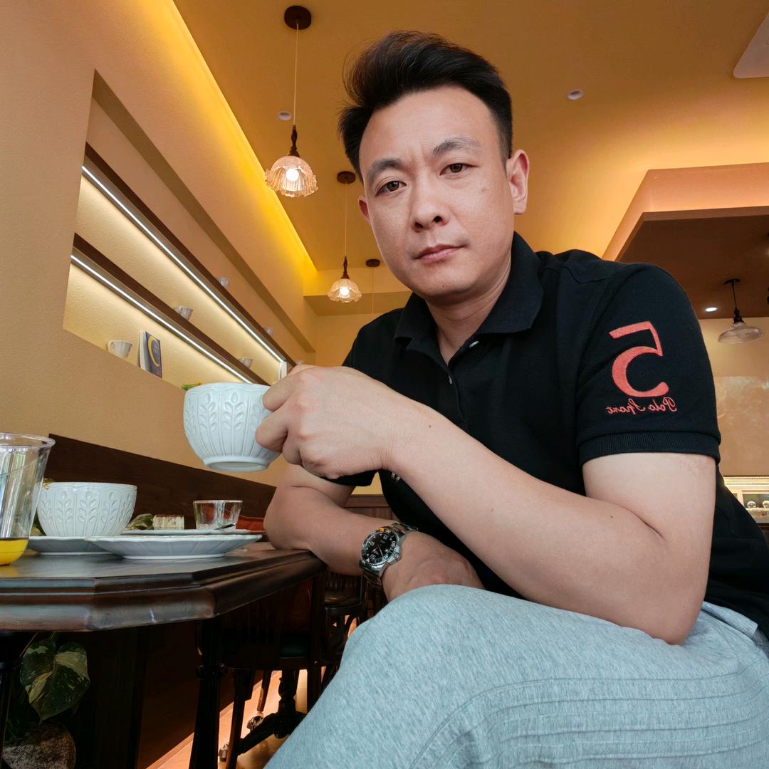王 前 看