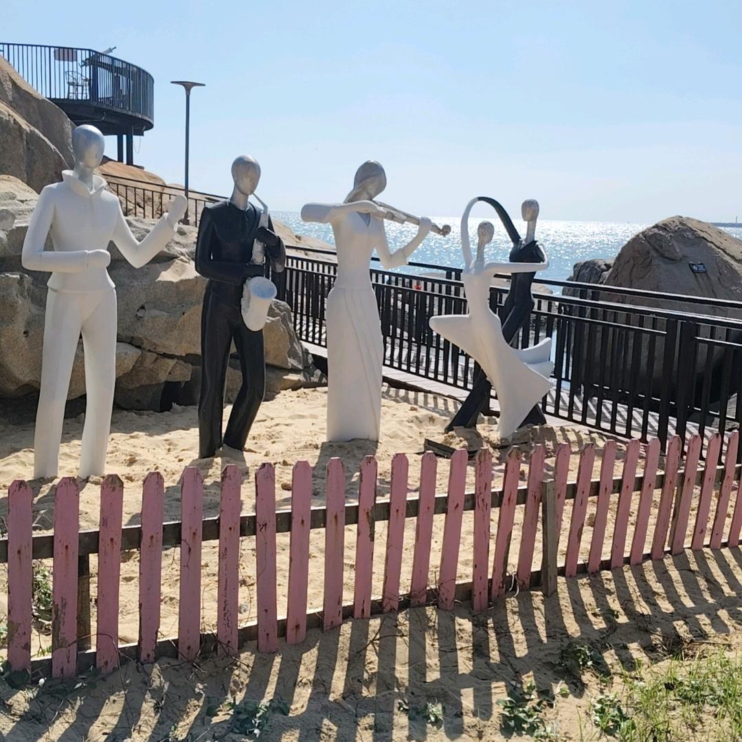 极森仁服装工作室