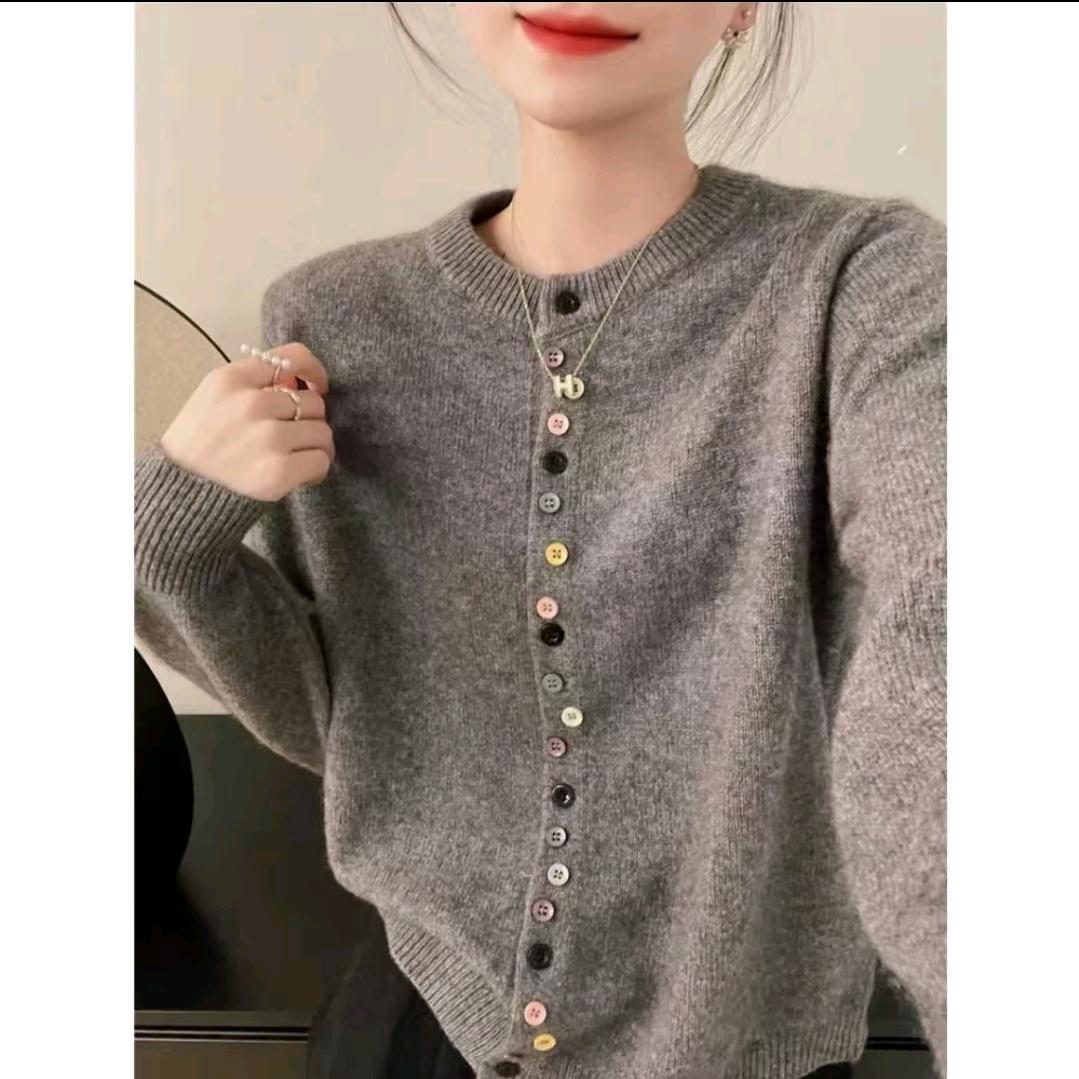 雪柔服饰工厂店