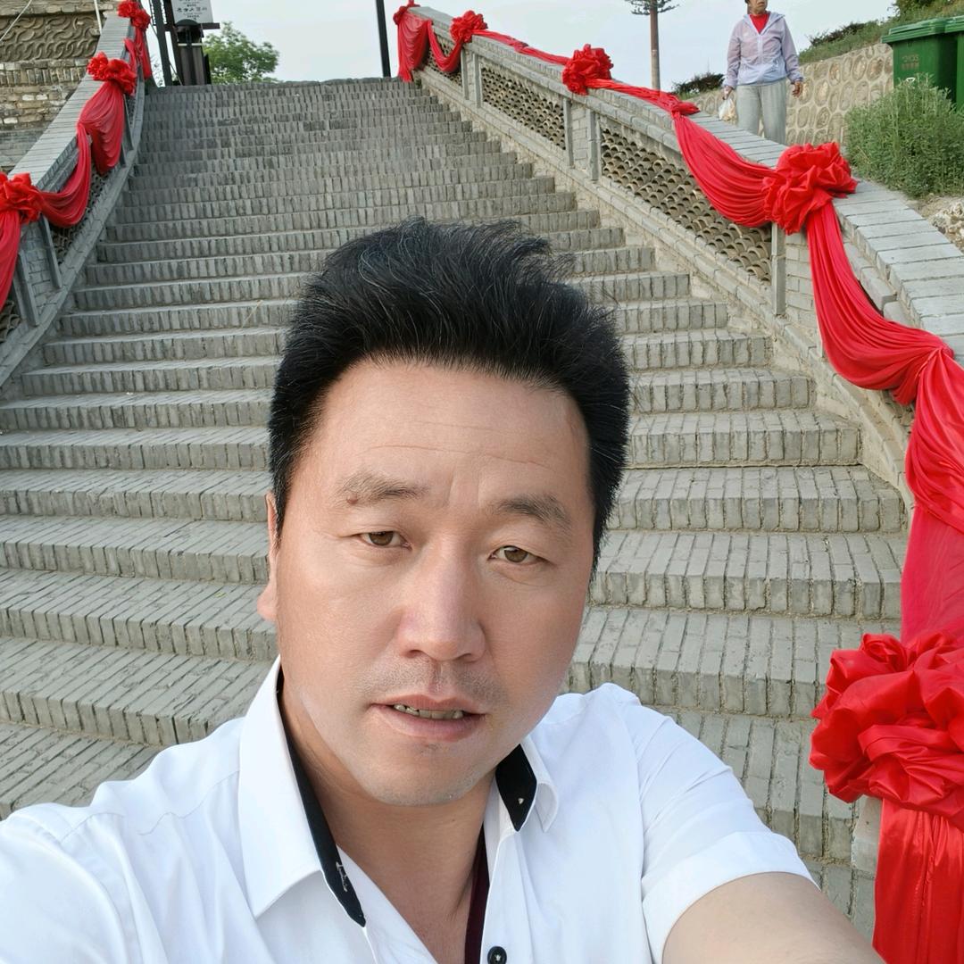 里疯😋爱唱歌《尊师王田丽》