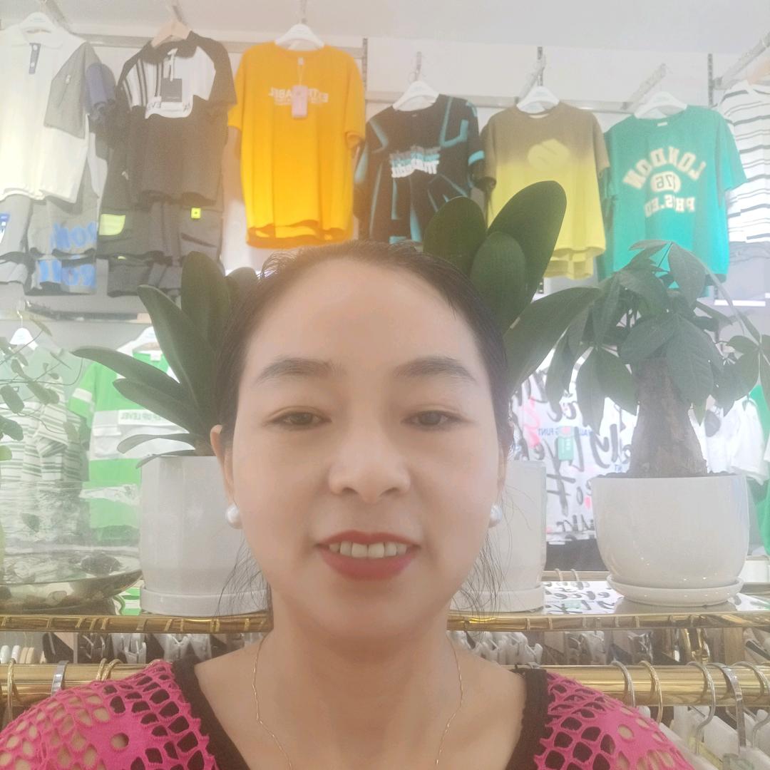 红姐：晚上6一8点左右开播