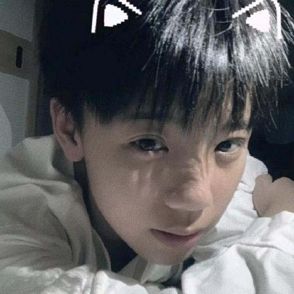1_深情小梁.