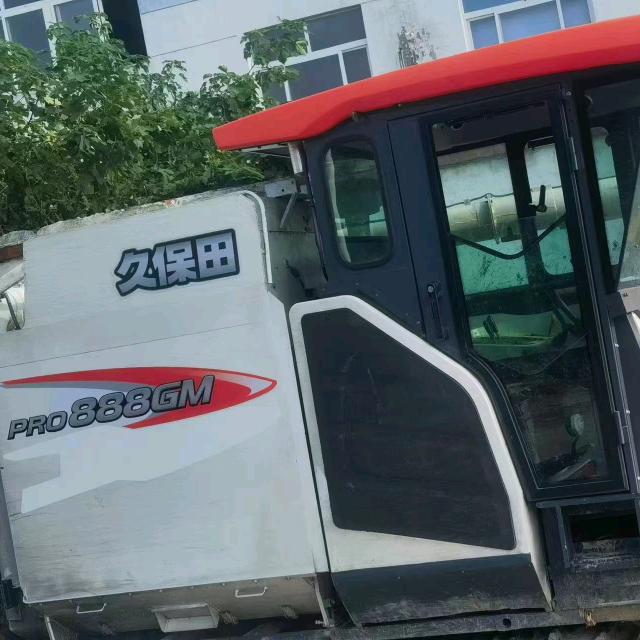 阿亮<久保田收割机团队>