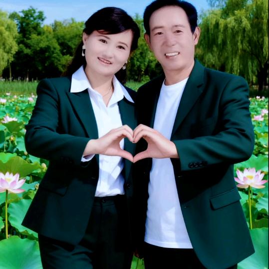 美云🌺🌺🌸🌸我比风中百合更美丽?