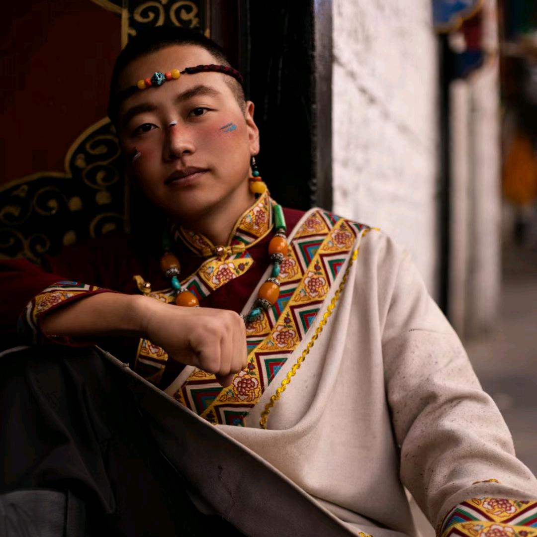 @張𝒵𝒽𝒶𝓃ℊ先生ᥫᩣ