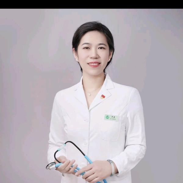 罗莹