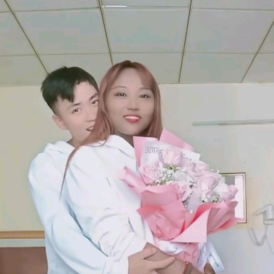 养🐷小黑妹🌺