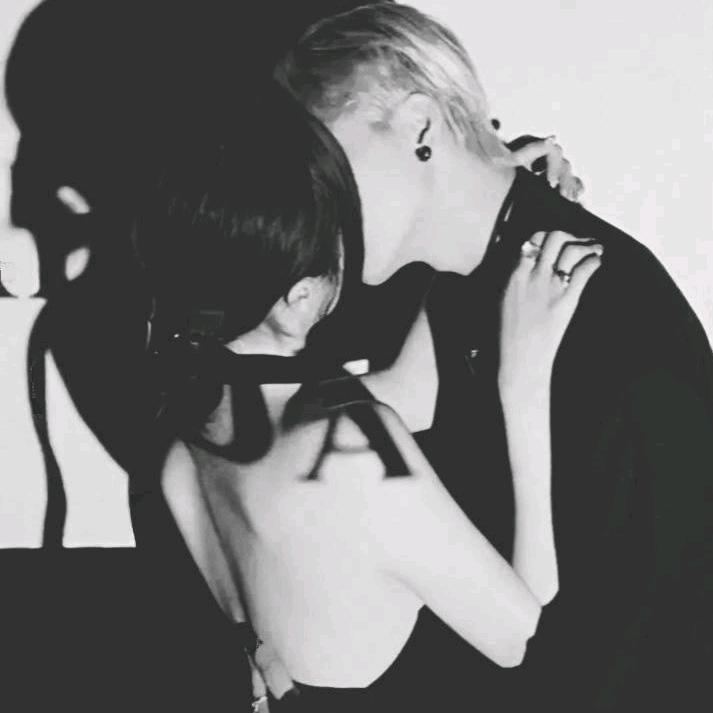 ㅤㅤ︃ㅤ︃︅︄︃       陌然ㅤㅤ