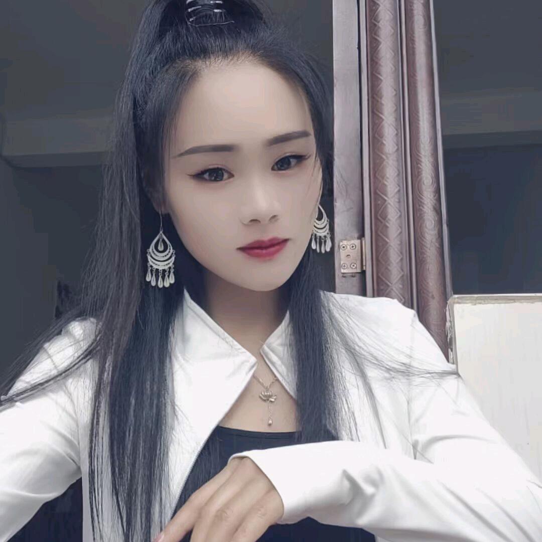 凌  儿